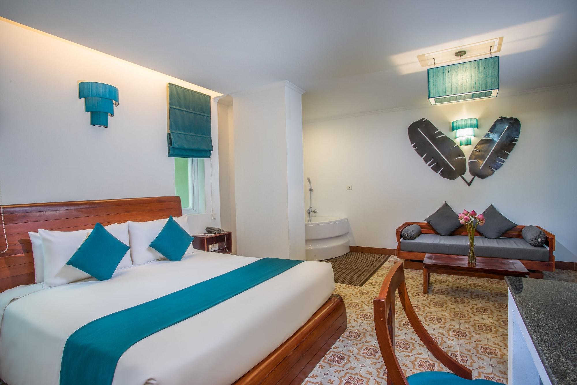 V Hotel Phnom Penh Esterno foto