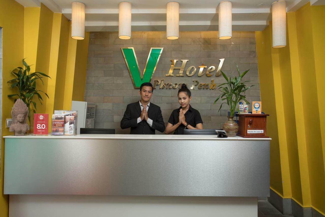 V Hotel Phnom Penh Esterno foto
