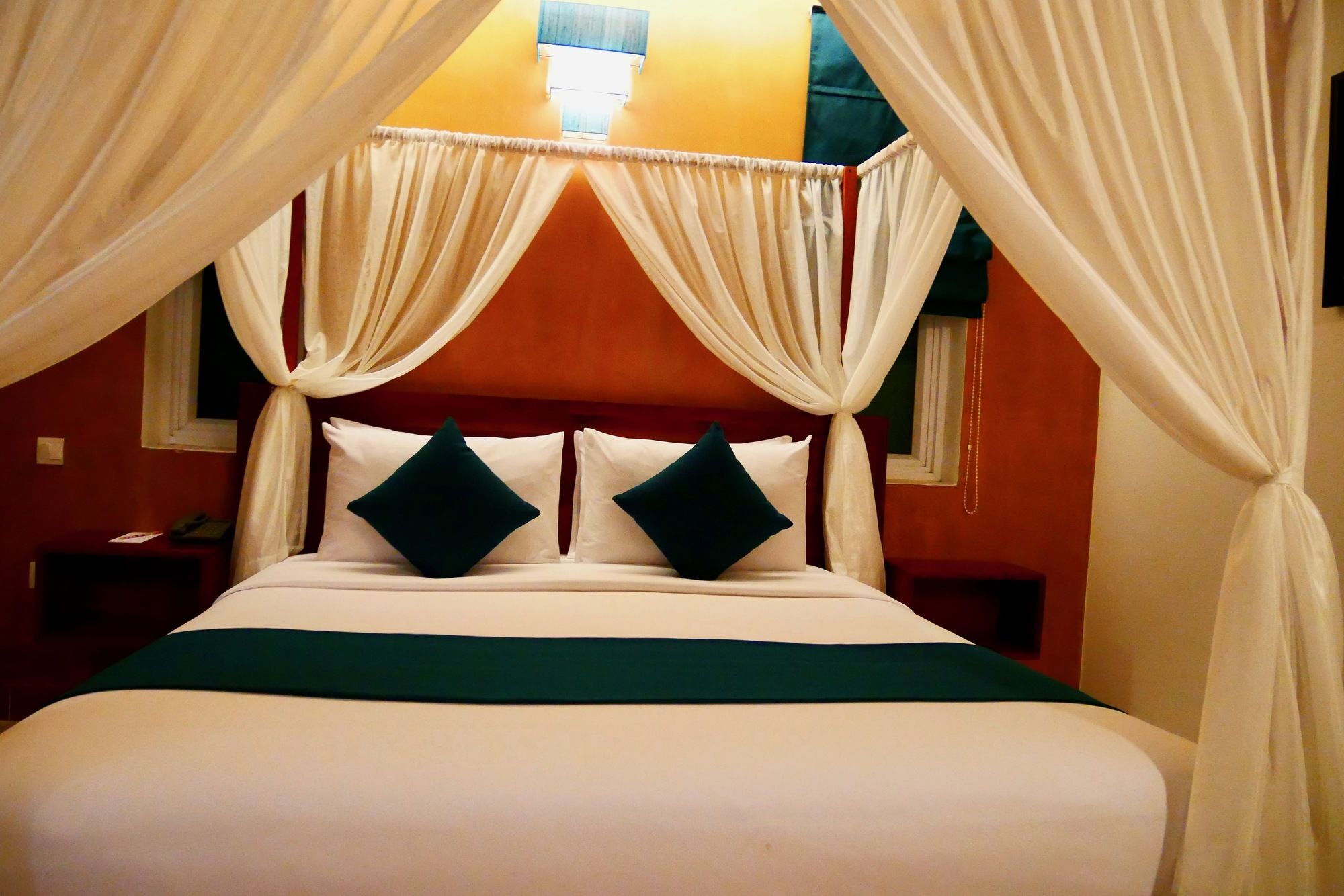 V Hotel Phnom Penh Esterno foto