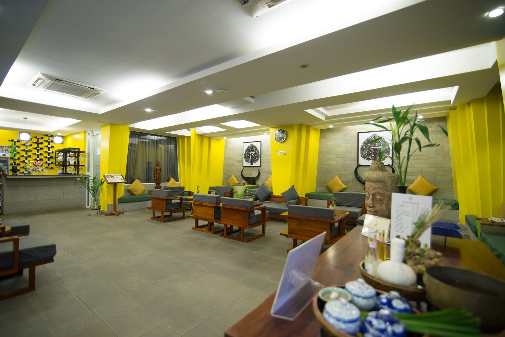 V Hotel Phnom Penh Esterno foto