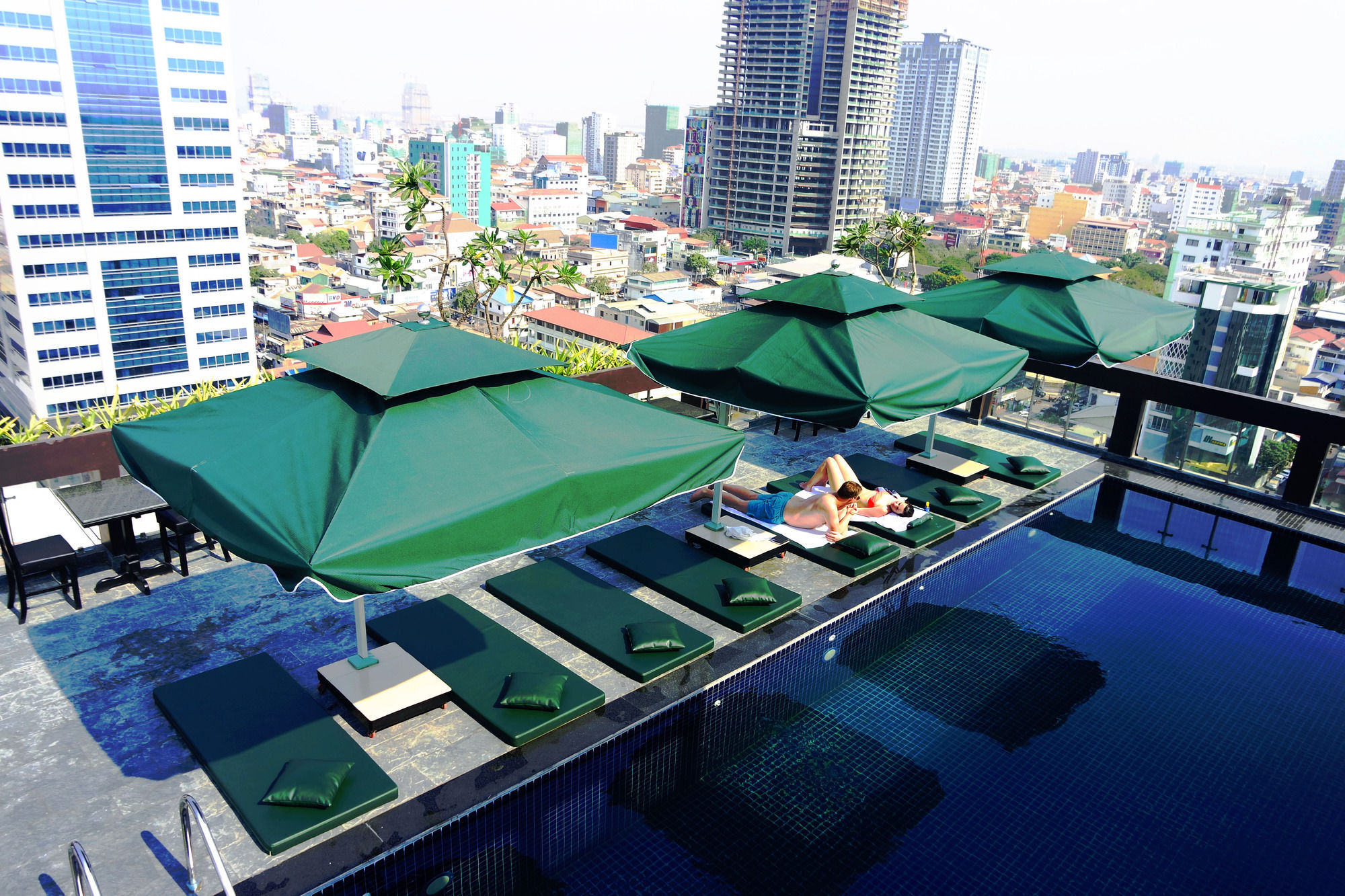V Hotel Phnom Penh Esterno foto